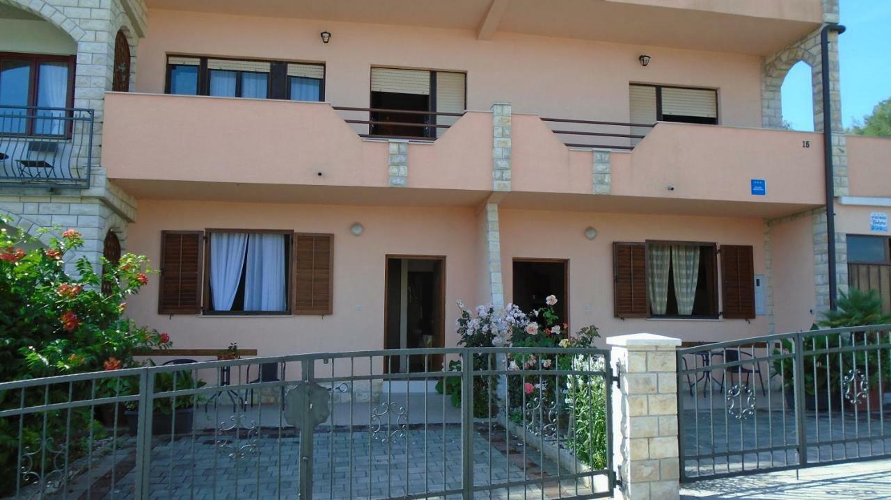 Apartmani A.Teskera Trogir Eksteriør bilde